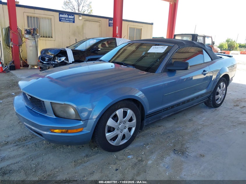 1ZVFT84NX75297925 2007 FORD MUSTANG photo no. 2