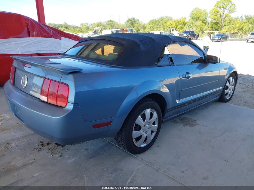 1ZVFT84NX75297925 2007 FORD MUSTANG photo no. 4