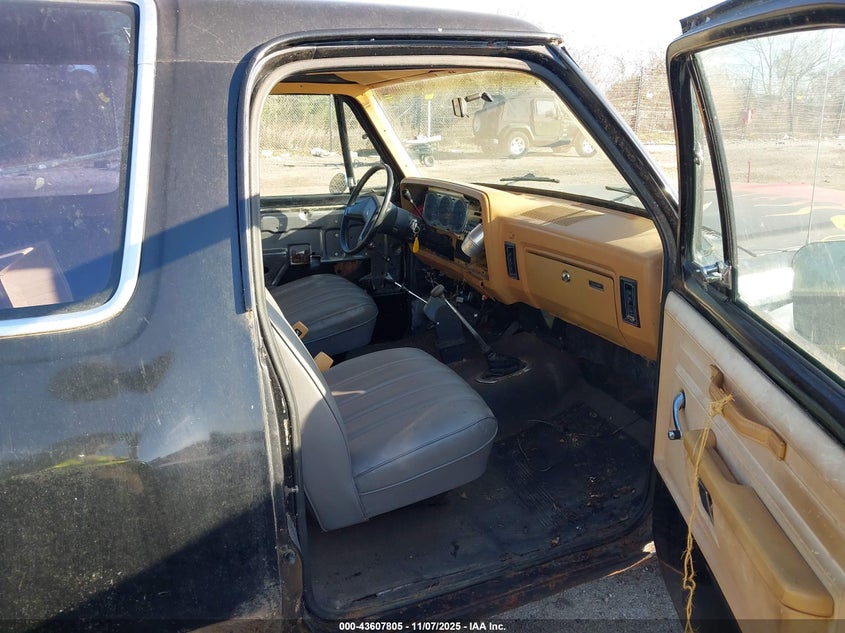 1B4GW12T9FS573404 1985 DODGE RAMCHARGER photo no. 5