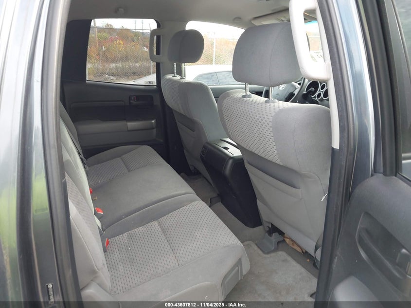 5TFUY5F14AX108735 2010 TOYOTA TUNDRA photo no. 8