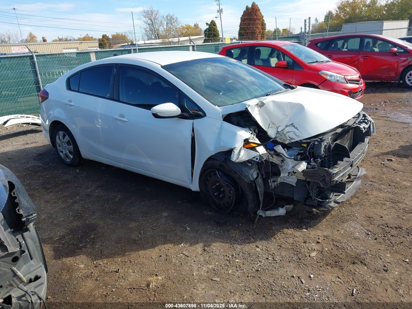 2017 KIA FORTE LX - 3KPFK4A76HE013782