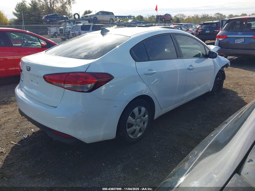 2017 KIA FORTE LX - 3KPFK4A76HE013782