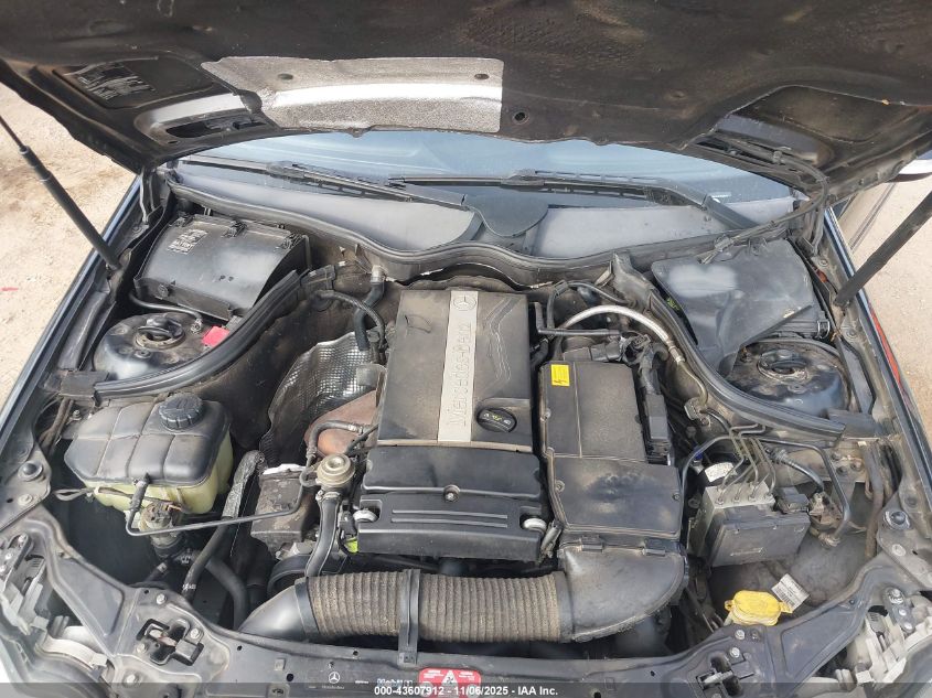 2004 Mercedes-Benz C 230 Kompressor Sport/Sport VIN: WDBRF40J64A609212 Lot: 43607912