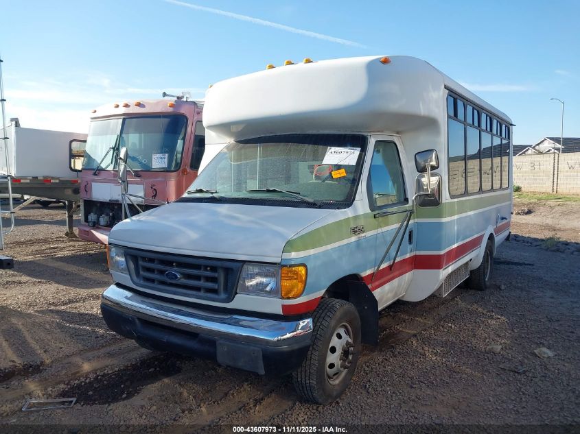 2003 Ford E-450 Cutaway Standard