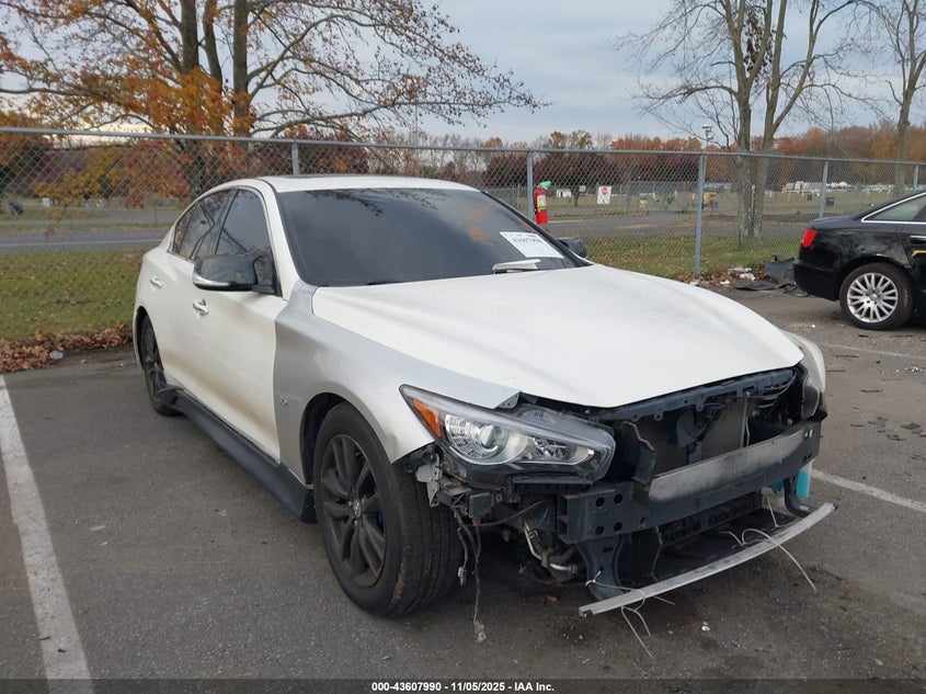 INFINITI Q50 PREMIUM