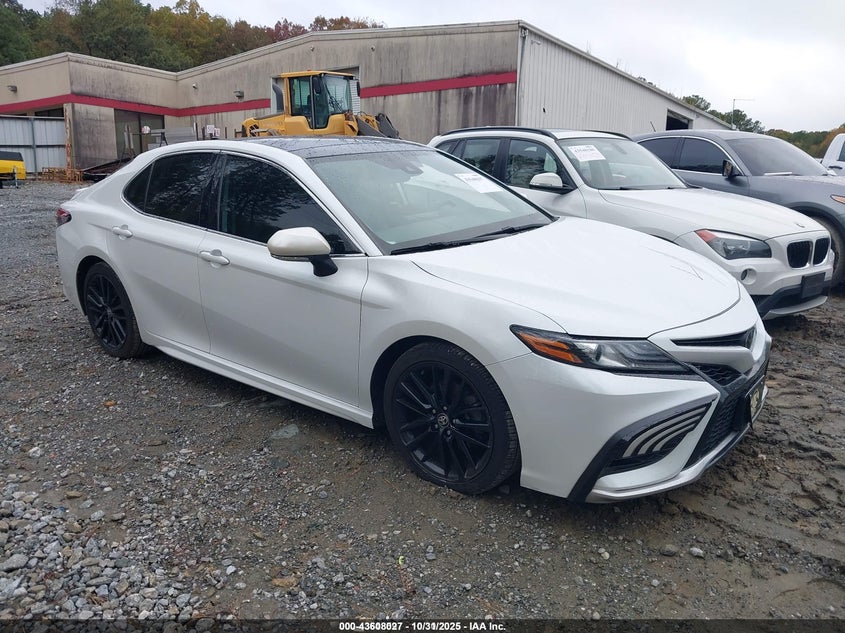 TOYOTA CAMRY XSE