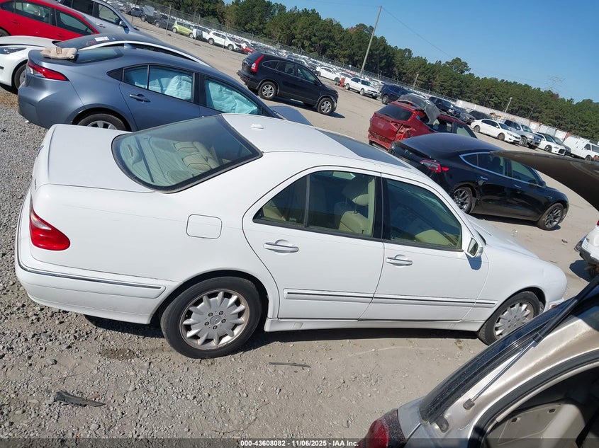 WDBJF65J51B211111 2001 MERCEDES-BENZ E-KLASSE photo no. 13