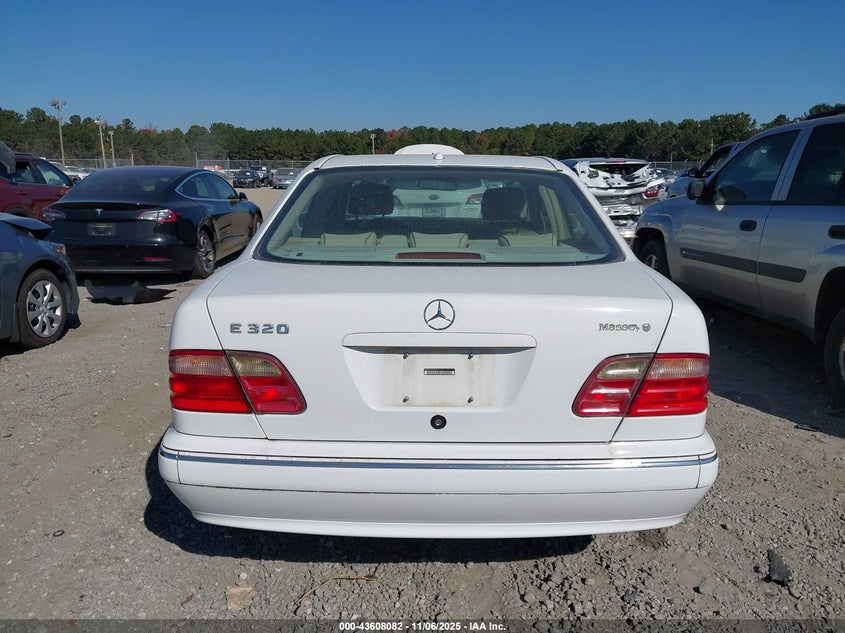 WDBJF65J51B211111 2001 MERCEDES-BENZ E-KLASSE photo no. 16
