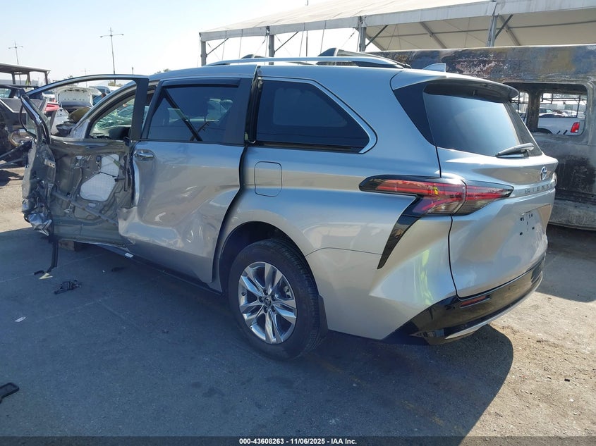 2024 TOYOTA SIENNA LIMITED 5TDZRKEC9RS183551