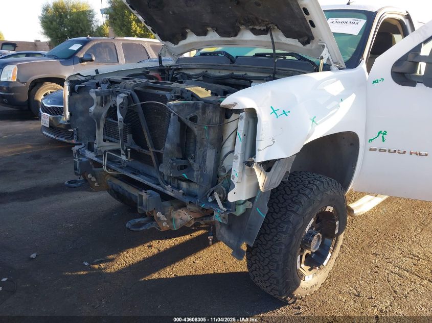 2009 GMC Sierra 2500Hd Work Truck VIN: 1GTHC43K49F114205 Lot: 43608305