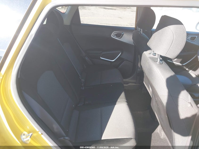 2020 KIA SOUL LX KNDJ23AU7L7115711