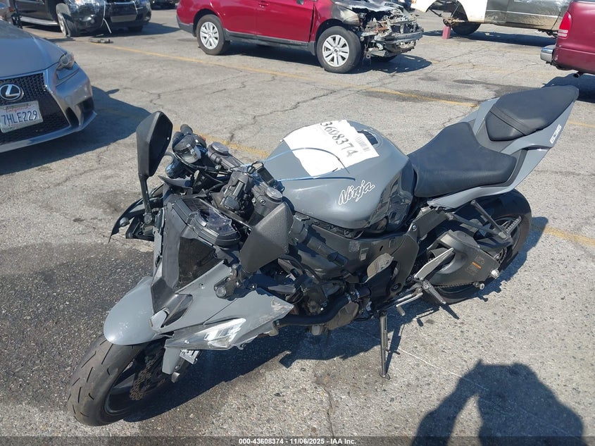 JKBZXJG19KA002436 2019 KAWASAKI ZX photo no. 2