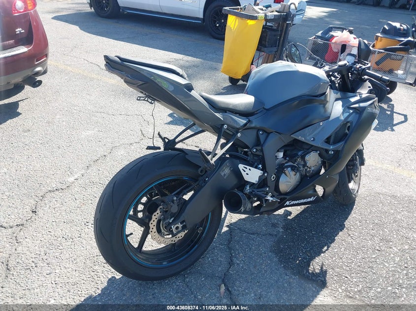 JKBZXJG19KA002436 2019 KAWASAKI ZX photo no. 4