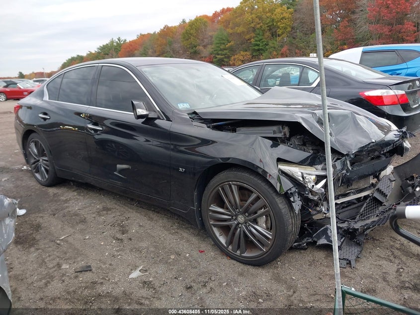 INFINITI Q50 PREMIUM/SPORT