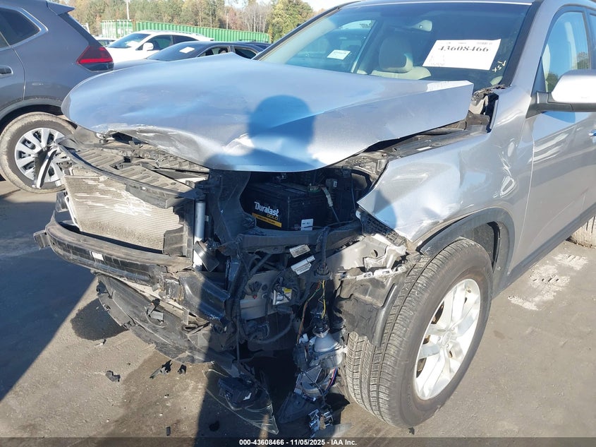 2015 KIA SORENTO LX - 5XYKT3A68FG658396