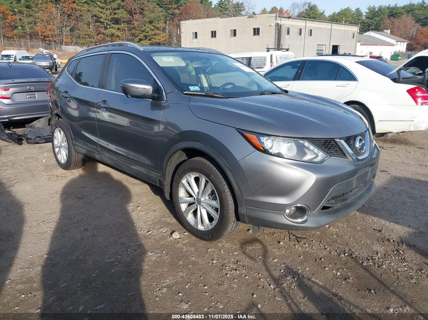 2017 NISSAN ROGUE SPORT SV - JN1BJ1CR7HW112554