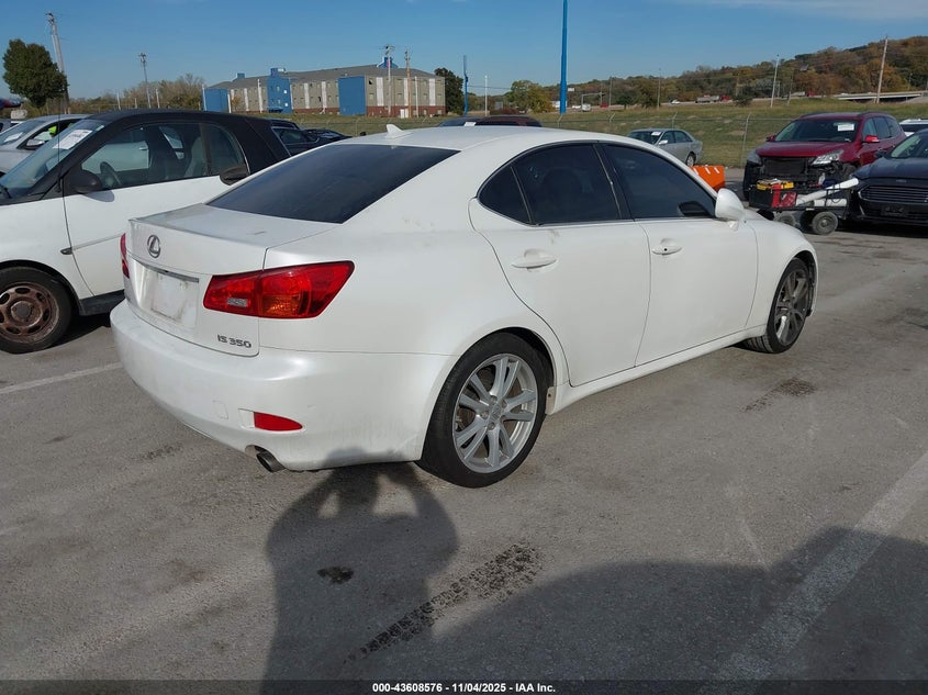 JTHBE262572008056 2007 LEXUS IS photo no. 4