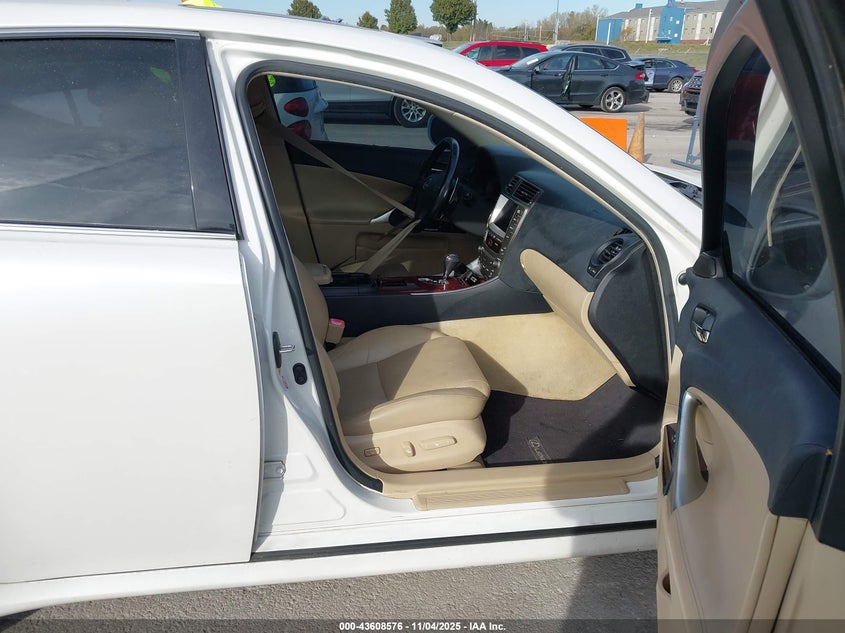 JTHBE262572008056 2007 LEXUS IS photo no. 5