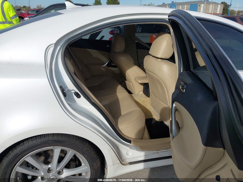 JTHBE262572008056 2007 LEXUS IS photo no. 8