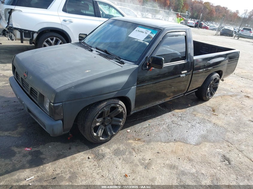 1N6SD11SXPC379047 1993 NISSAN  photo no. 2