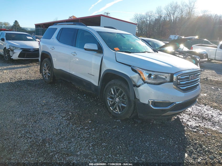 GMC ACADIA SLT-1