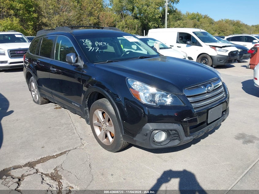 2013 SUBARU OUTBACK auction photo 1