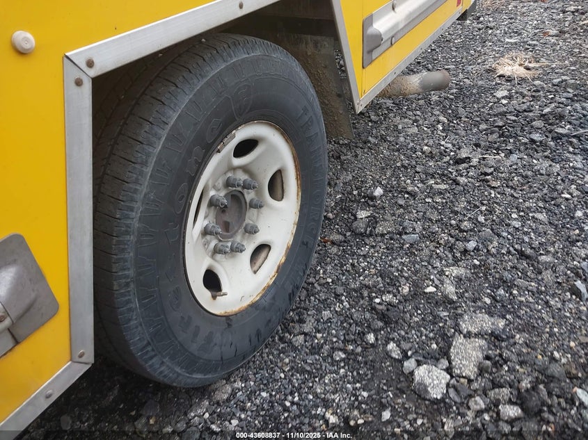 2017 GMC Savana Cutaway Work Van VIN: 1GD07RFF3H1910402 Lot: 43608837