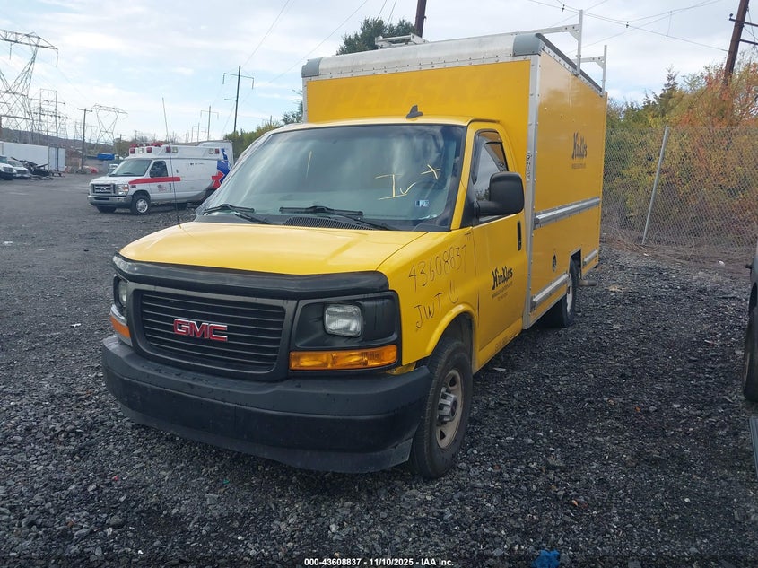 1GD07RFF3H1910402 2017 GMC SAVANA photo no. 2