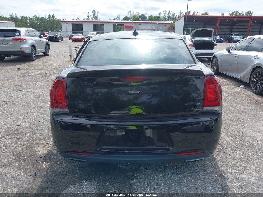 2015 Chrysler 300 300S VIN: 2C3CCABG7FH922195 Lot: 43609045