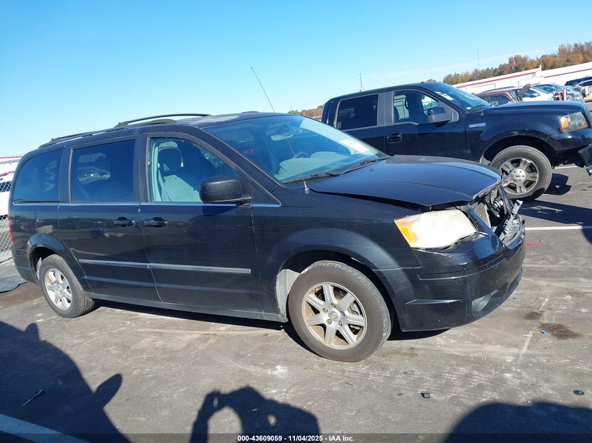 2010 Chrysler Town & Country Touring VIN: 2A4RR5D12AR212512 Lot: 43609059