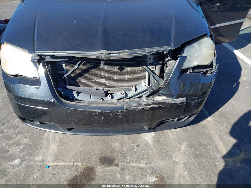 2010 Chrysler Town & Country Touring VIN: 2A4RR5D12AR212512 Lot: 43609059