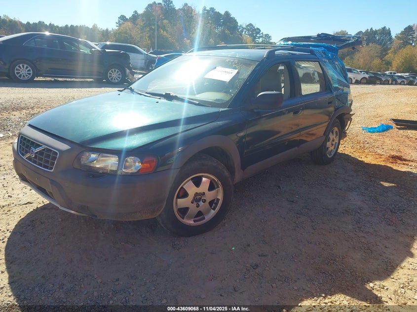 YV1SZ58D321054774 2002 VOLVO V70 photo no. 2
