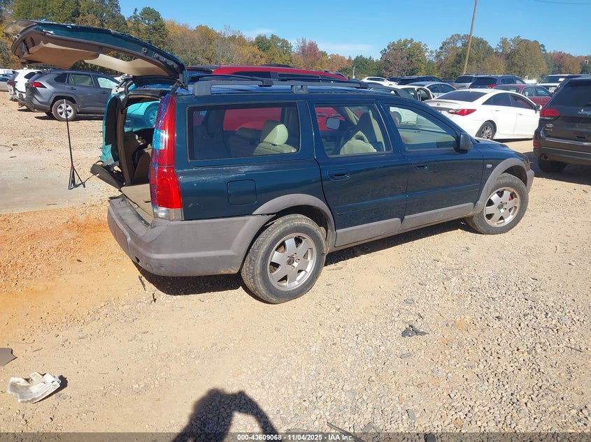 YV1SZ58D321054774 2002 VOLVO V70 photo no. 4