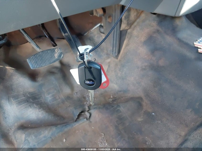 2015 Ford F-350 Chassis Xl VIN: 1FD8X3GT9FEC91640 Lot: 43609155