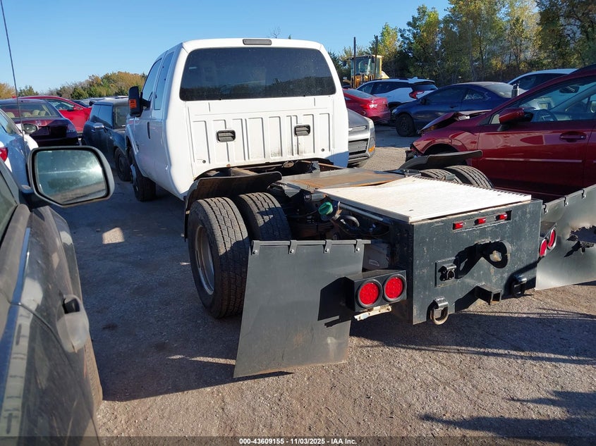 1FD8X3GT9FEC91640 2015 FORD F350 photo no. 3