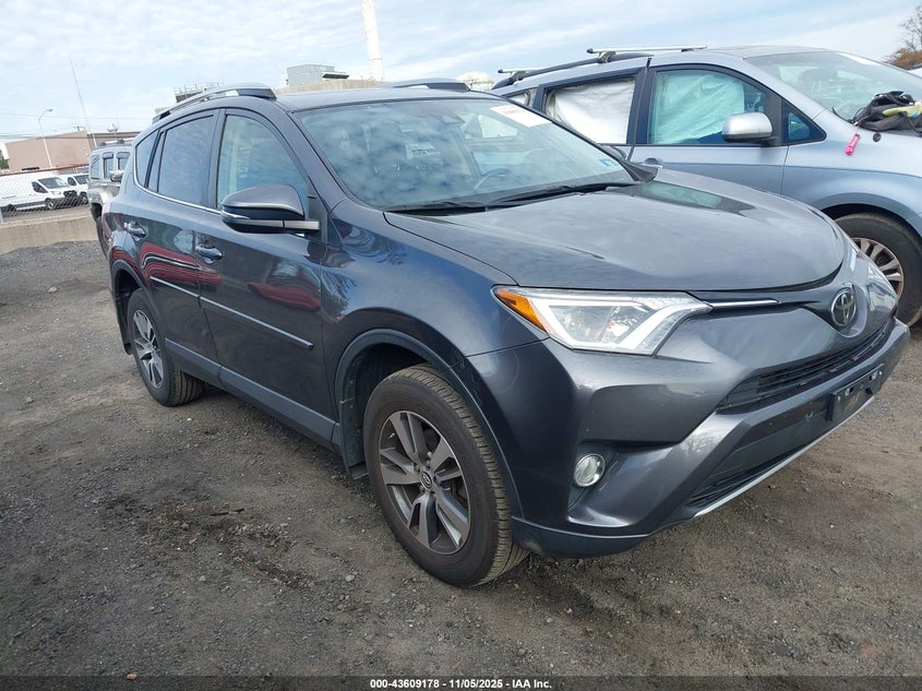 TOYOTA RAV4 XLE