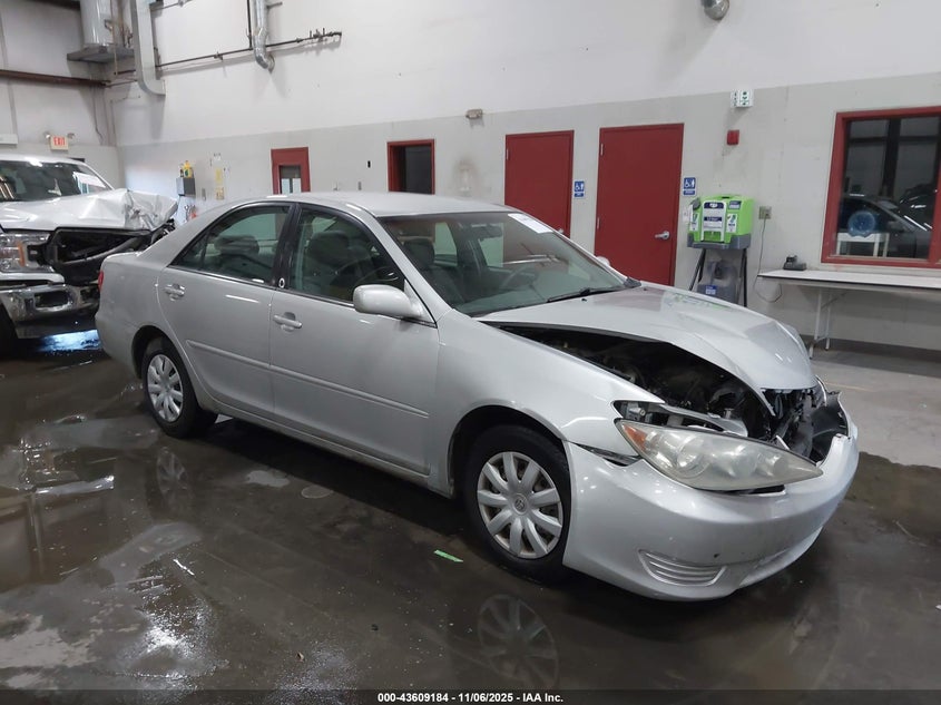 4T1BE32K25U967862 2005 Toyota Camry Le auction photo 1
