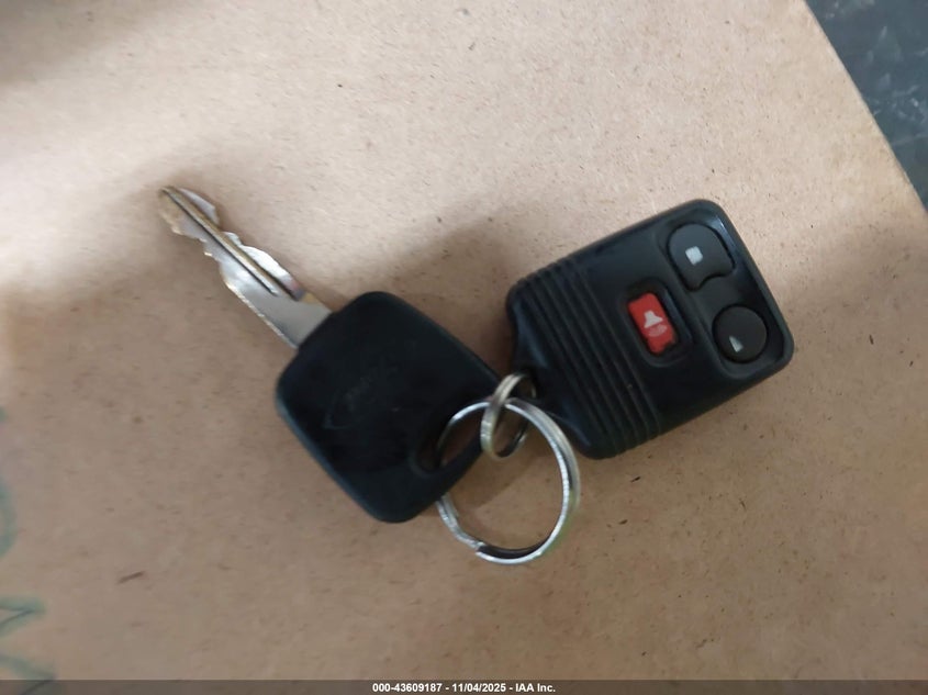 2001 Ford Excursion Limited VIN: 1FMNU43S21EA00807 Lot: 43609187