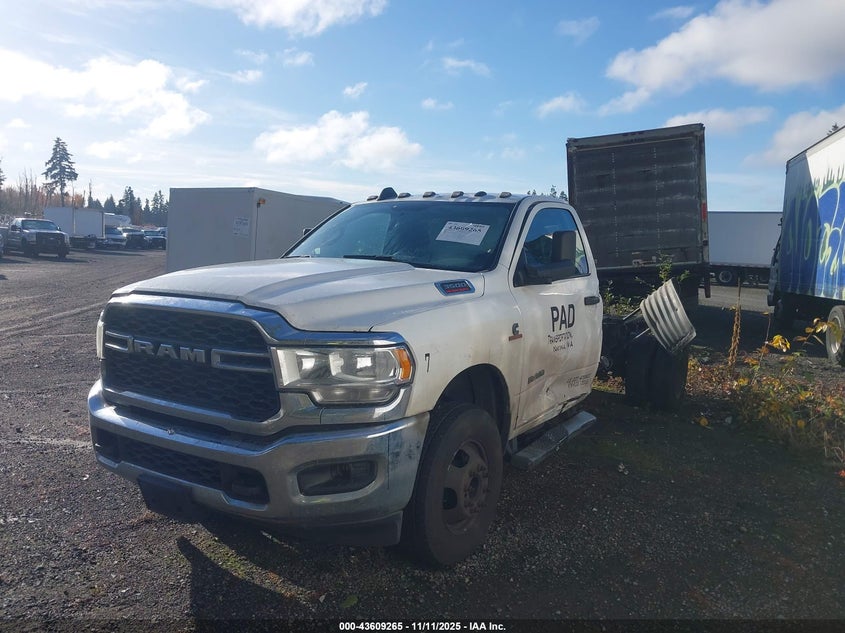3C7WRTBL4KG613555 2019 RAM 3500 photo no. 2