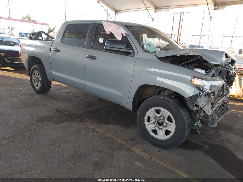 TOYOTA TUNDRA SR5