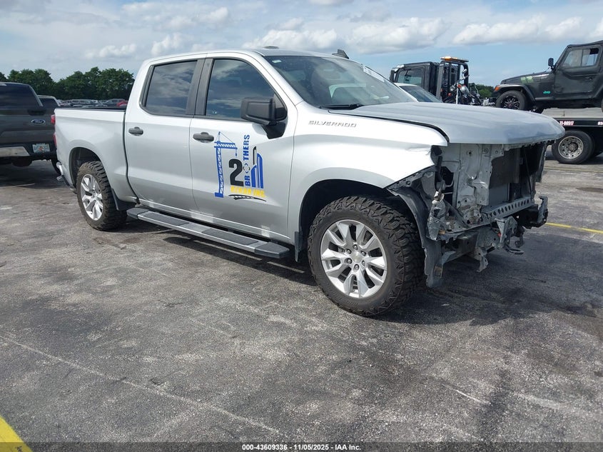 CHEVROLET SILVERADO 1500 2WD SHORT BED CUSTOM