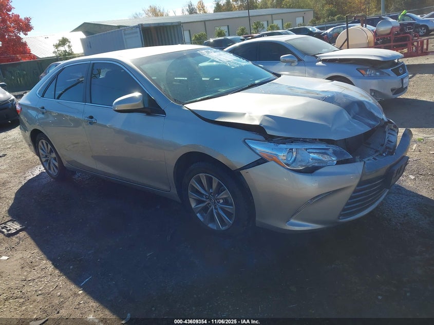 TOYOTA CAMRY XLE