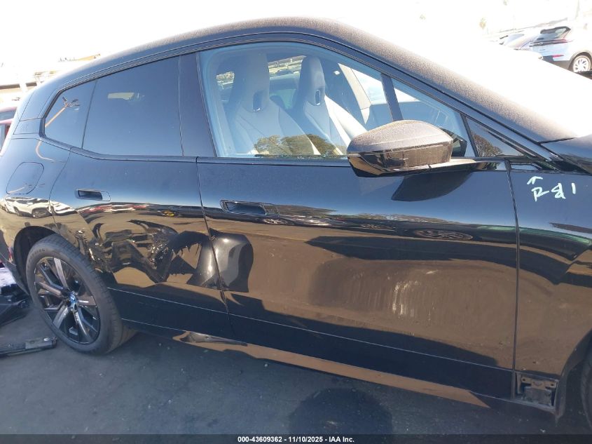 2024 BMW Ix xDrive50 VIN: WB523CF02RCR23807 Lot: 43609362