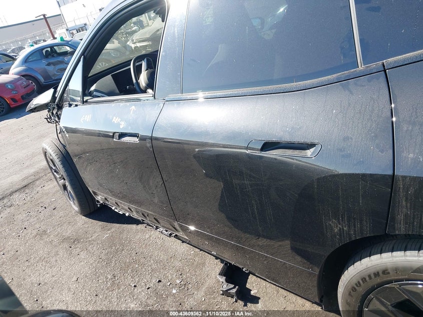 2024 BMW Ix xDrive50 VIN: WB523CF02RCR23807 Lot: 43609362