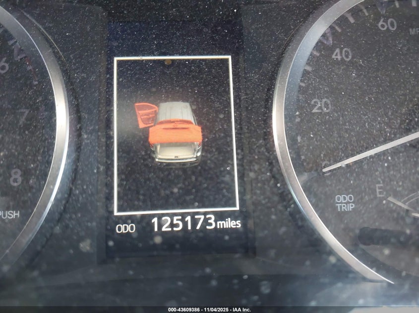 2017 TOYOTA HIGHLANDER LE - 5TDZARFH0HS027696