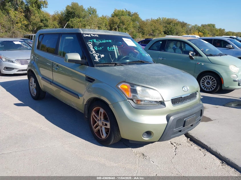 2011 Kia Soul +