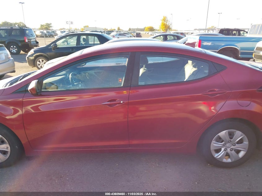 2016 HYUNDAI ELANTRA SE 5NPDH4AEXGH743340