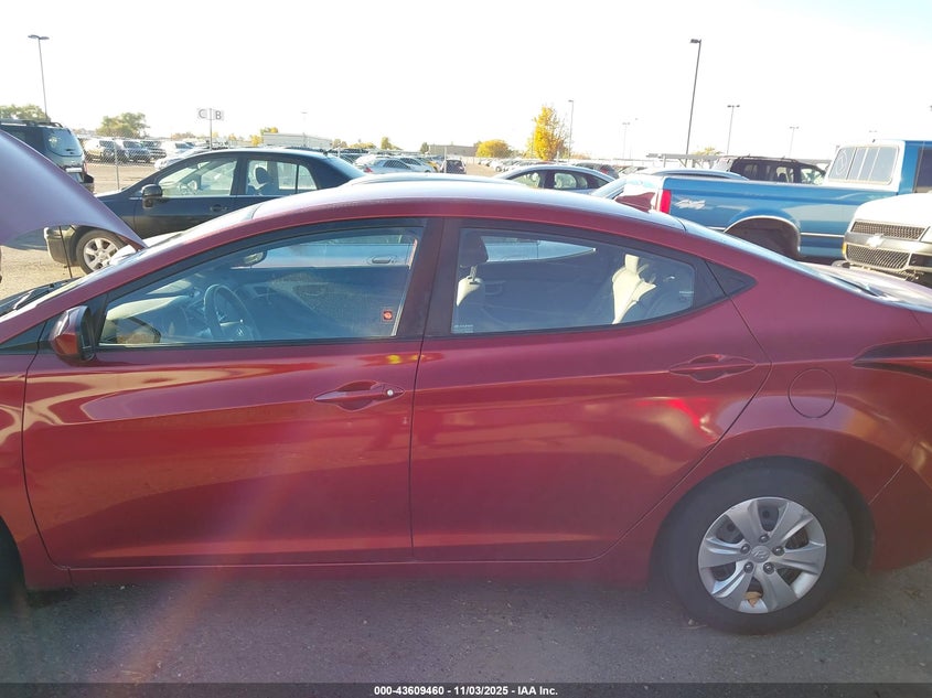 2016 HYUNDAI ELANTRA SE 5NPDH4AEXGH743340