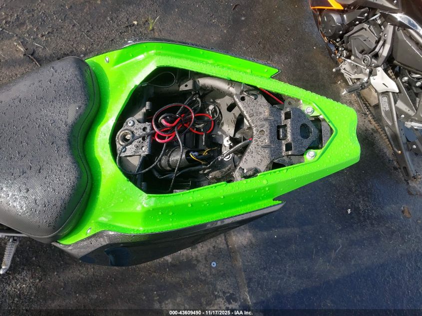 2019 Kawasaki Ex400 VIN: JKAEXKG1XKDA20809 Lot: 43609490