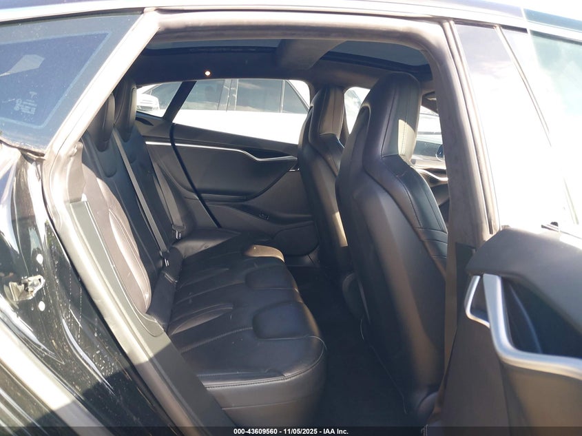 2015 Tesla Model S 60/70/85 VIN: 5YJSA1E19FF116630 Lot: 43609560